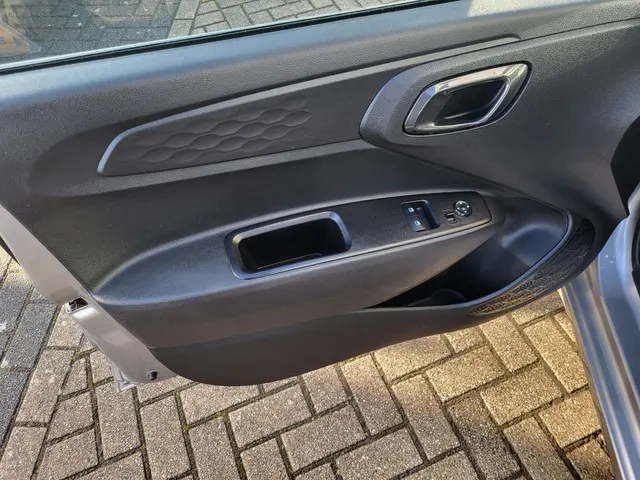 Hyundai i10 1.0 Comfort 2022 Benzine 12