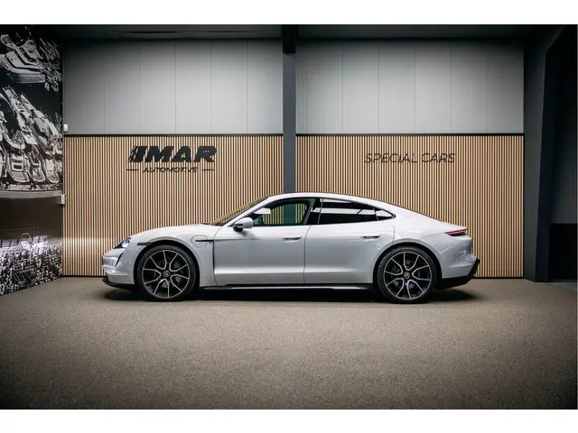 Porsche Taycan Performance 84 kWh 2023 Elektrisch 6