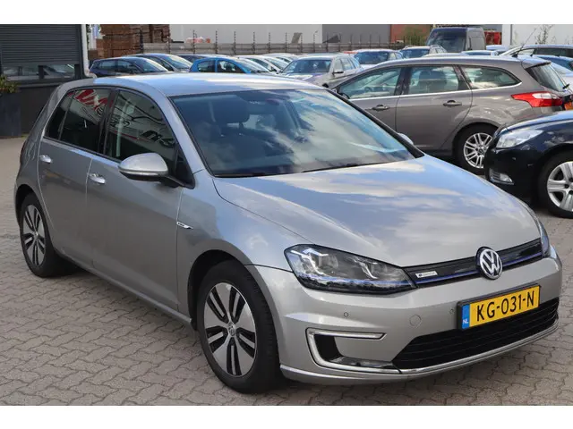 Volkswagen e-Golf e-Golf 2016 Elektrisch 9