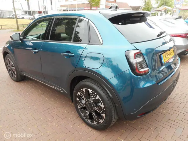 Fiat 600 1.2 Hybrid 100 La Prima 2024 Benzine 4