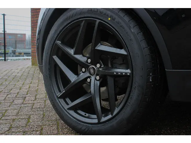Land Rover Discovery 3.0 Td6 HSE Luxury 2018 Diesel 43