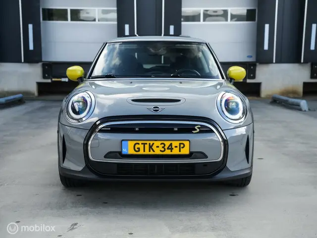 MINI Electric Mini Essential 33 kWh 2021 Elektrisch 8