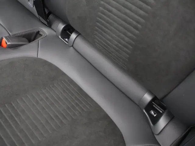 Ford Kuga 2.5 PHEV Active X 2025 Hybride Benzine 44