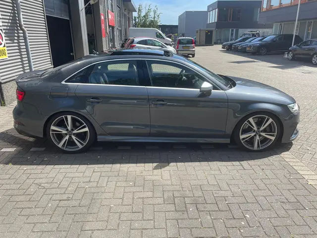 Audi RS3 A3 Limousine 2.5 TFSI quattro 2017 Benzine 4