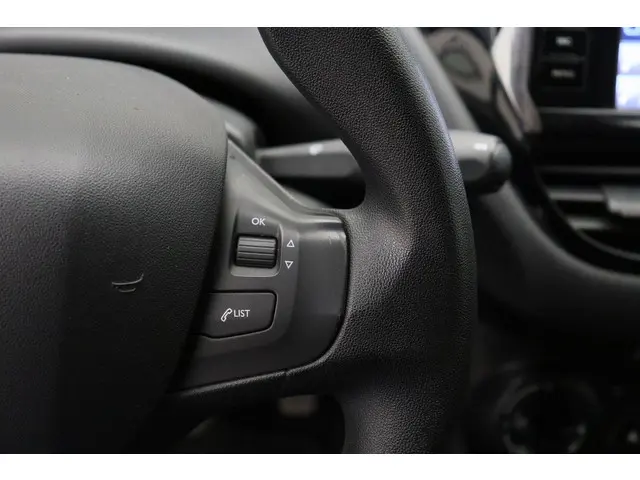 Peugeot 208 1.2 PureTech Blue Lion 2017 Benzine 20
