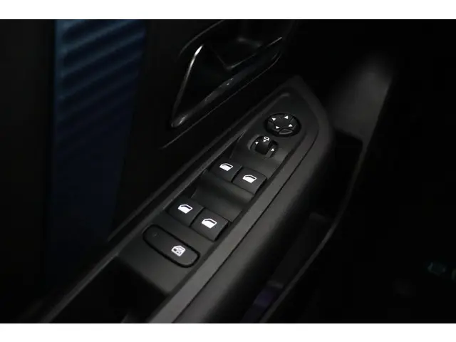 Citroën ë-C4 Feel Pack 50 kWh 2023 Elektrisch 19