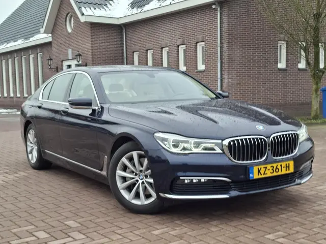 BMW 7 Serie 740i High Executive 2017 Benzine 9