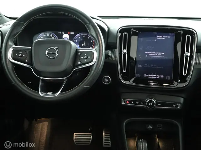 Volvo XC40 2.0 T5 AWD R-Design full option 2018 Benzine 23