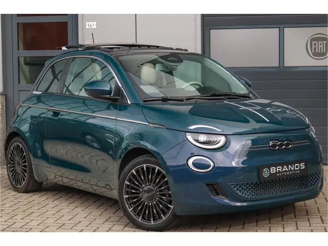 Fiat 500e La Prima 2022 Elektrisch 3