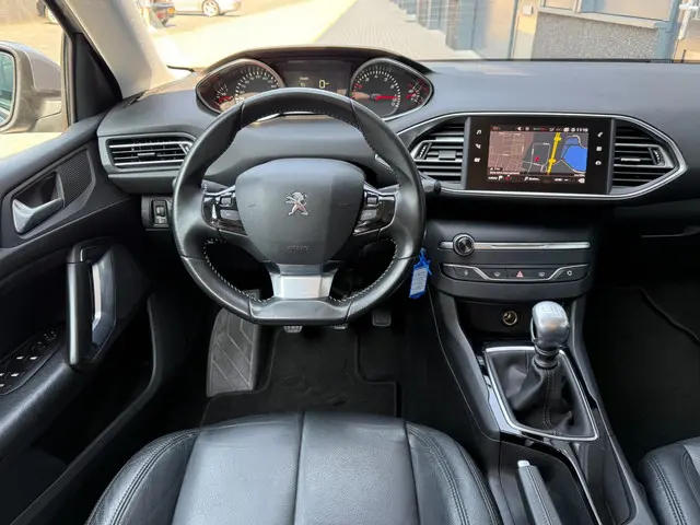 Peugeot 308 1.2 PureTech Blue Lease 2018 Benzine 11