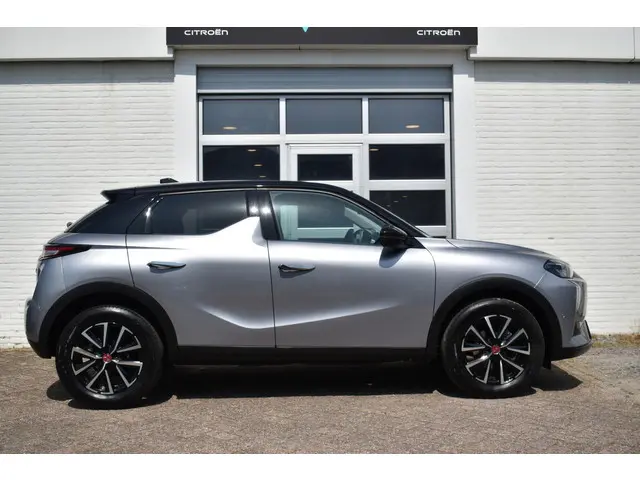 DS DS 3 PureTech 130 EAT8 Performance Line 2024 Benzine 24