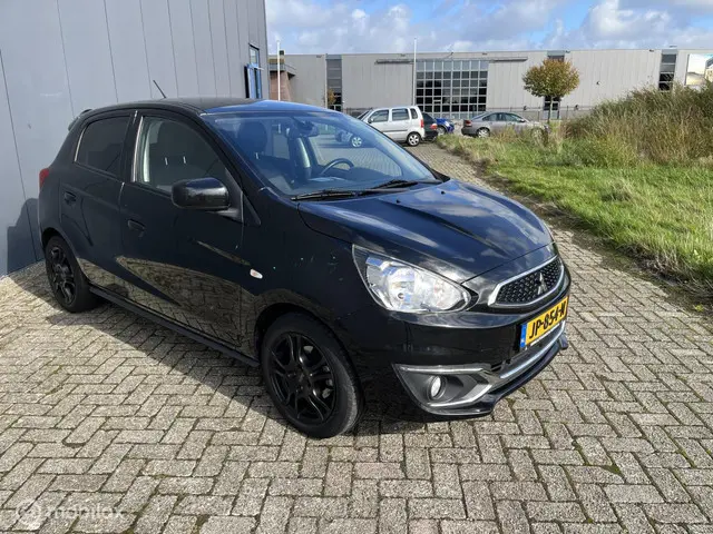 Mitsubishi Space Star 1.0 Intense 2016 Benzine 14