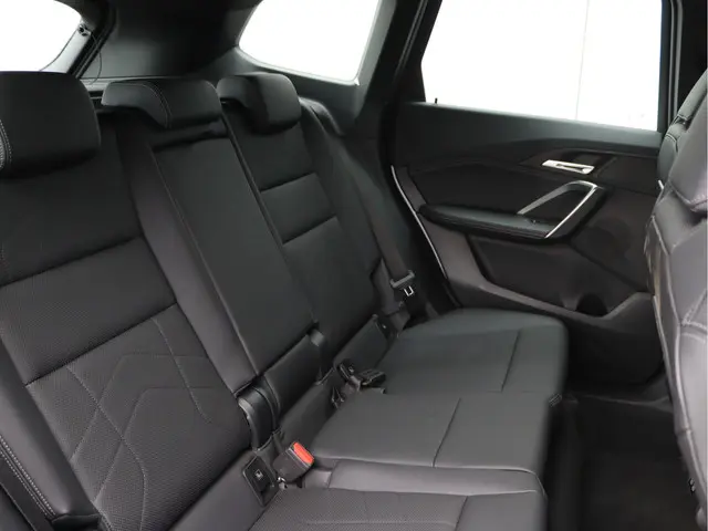 BMW X1 sDrive18i 2023 Benzine 24