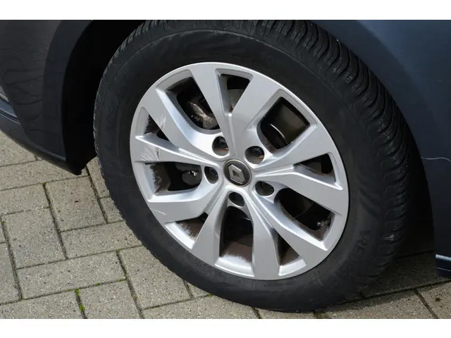 Renault Mégane Estate 1.3 TCe Limited 2018 Benzine 12