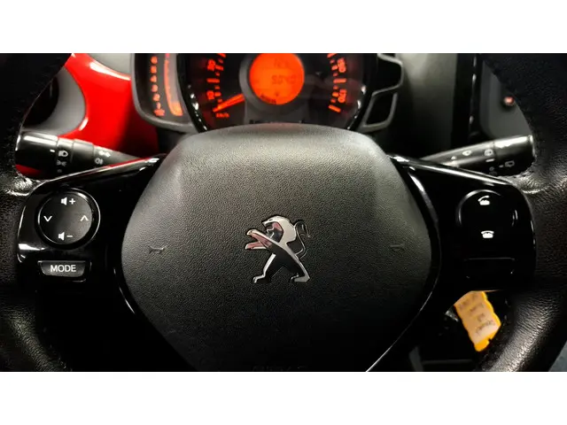 Peugeot 108 1.0 e-VTi Envy 2016 Benzine 8