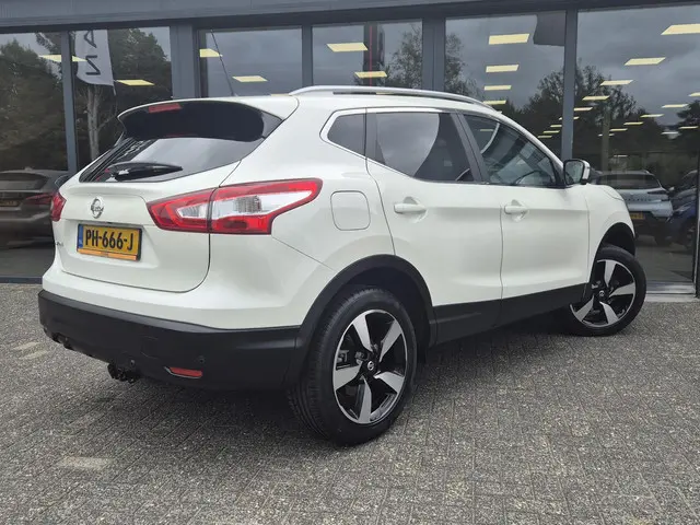 Nissan QASHQAI 1.2 Tekna 2017 Benzine 2