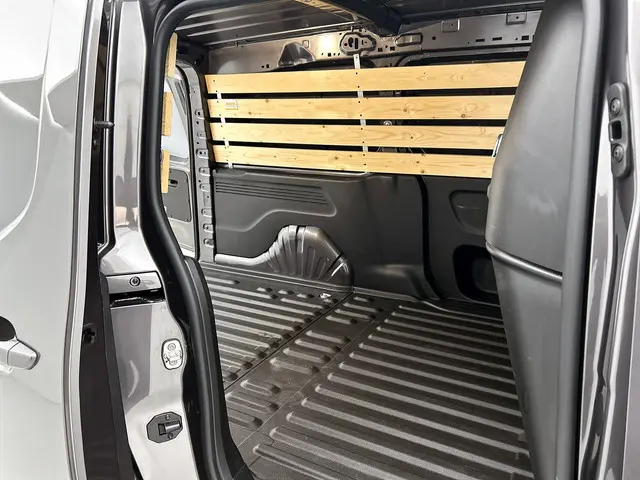 Peugeot Partner 1.5 BlueHDi 100 S&S L2 2023 Diesel 26