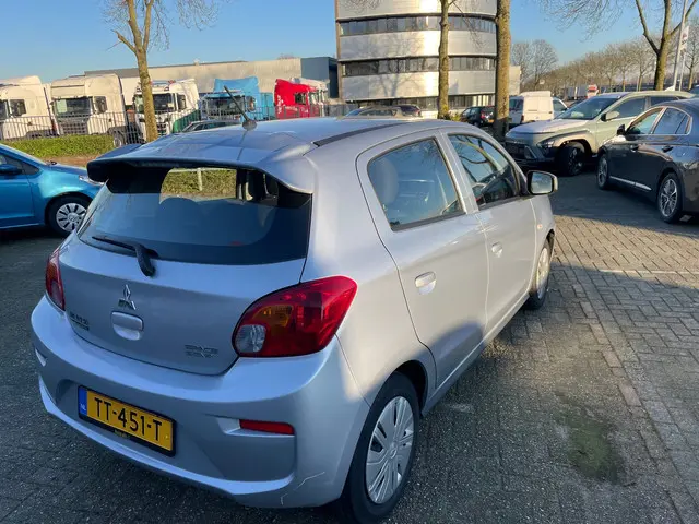 Mitsubishi Space Star 1.0 Cool+ 2018 Benzine 6