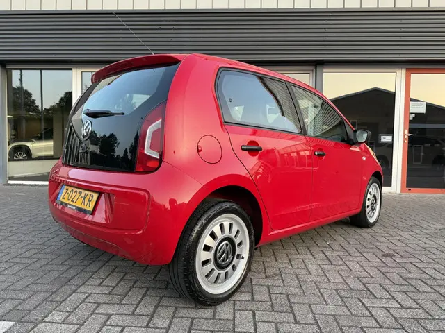 Volkswagen up! 1.0 take up! BlueMotion 2014 Benzine 13