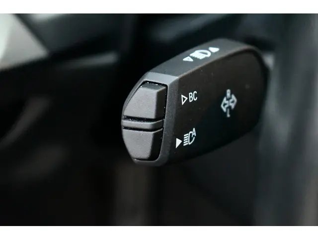 BMW 3 Serie 330 d M-Sport Pro 2023 Diesel 40