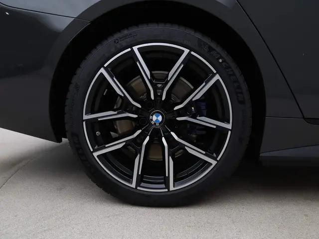 BMW i4 eDrive35 M Sport Edition 70 kWh 2024 Elektrisch 19