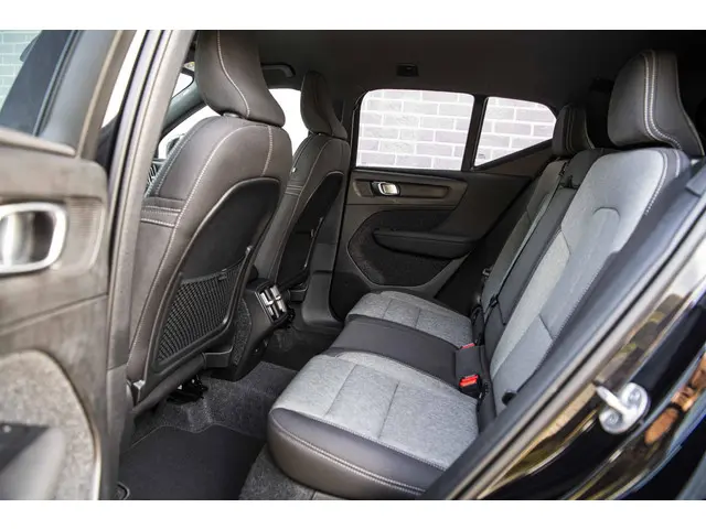 Volvo XC40 2.0 B3 Plus Black Edition 2025 Benzine 8