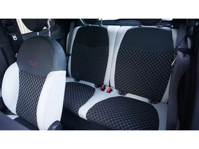 Fiat 500 1.0 70pk Hybrid Star 2020 Benzine 25