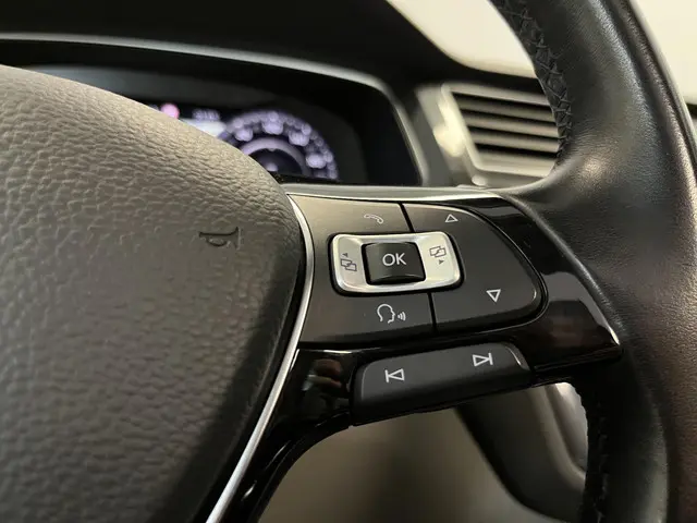 Volkswagen Tiguan 2.0 TSI 4Motion Highline 2018 Benzine 35
