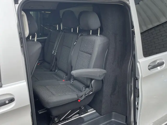 Mercedes-Benz Vito 114 CDI Lang DC Comfort 2020 Diesel 29