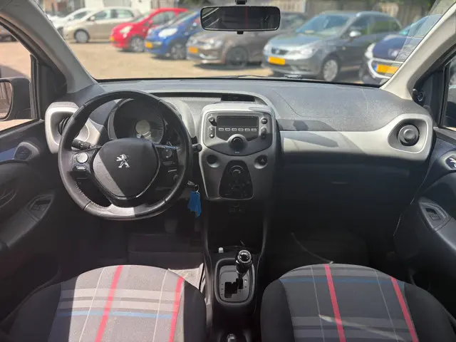 Peugeot 108 1.0 VTi Active TOP, AUTOMAAT! 2015 Benzine 12
