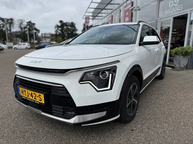 Kia Niro 1.6 GDi Hybrid DynamicLine 2023 Hybride Benzine 4