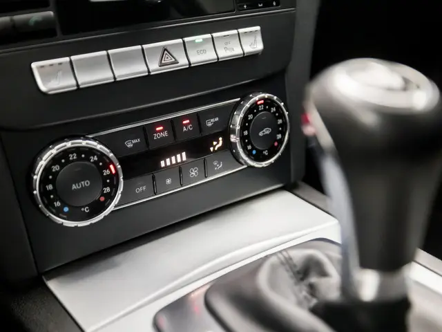 Mercedes-Benz C-Klasse Coupé 180 AMG Sport 2012 Benzine 10