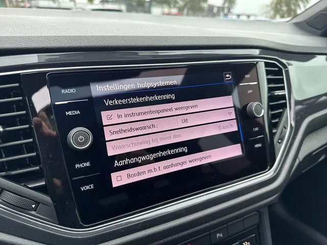 Volkswagen T-Roc 1.5 TSI Sport 2019 Benzine 22