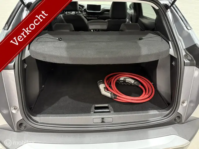 Peugeot e-2008 EV GT 50 kWh Navi 2021 Elektrisch 14