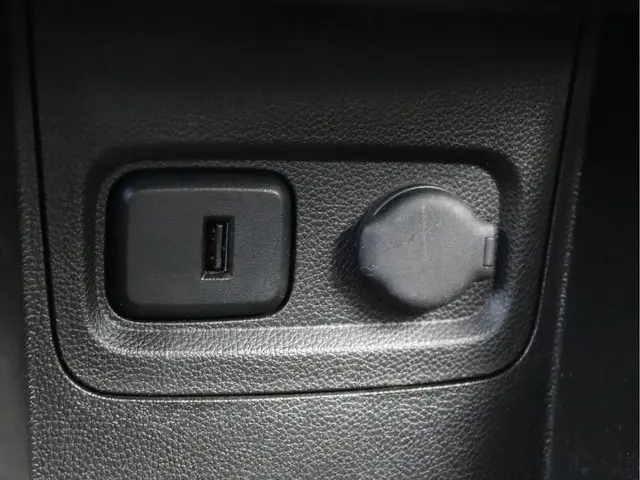 Opel KARL 1.0 Rocks Online Edition 2018 Benzine 45