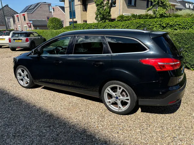 Ford Focus Wagon 1.5 Titanium Edition 2015 Benzine 3