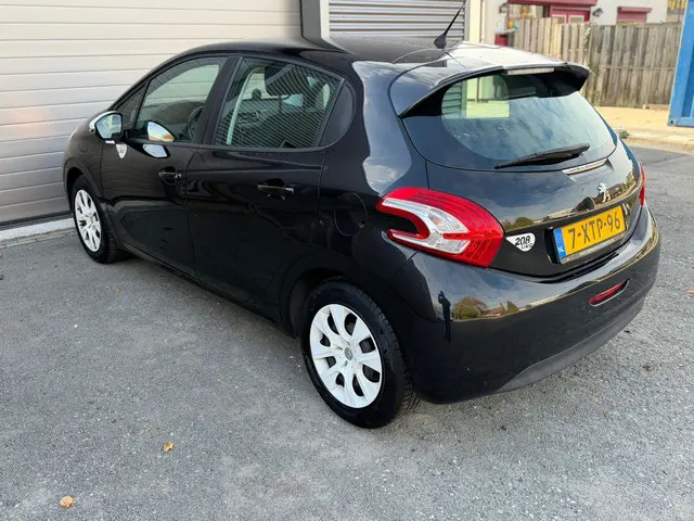 Peugeot 208 1.0 VTi LIKE 2014 Benzine 5