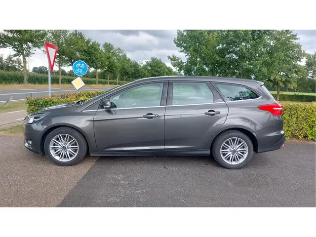 Ford Focus Wagon 1.0 Lease Edition 2017 Benzine 13