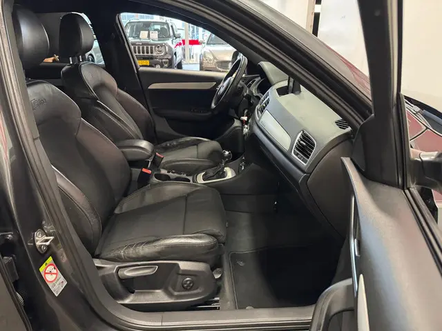 Audi Q3 2.0 TFSI quattro Pro Line S 2014 Benzine 16