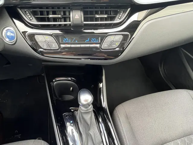 Toyota C-HR 1.8 Hybrid Dynamic 2020 Hybride Benzine 61