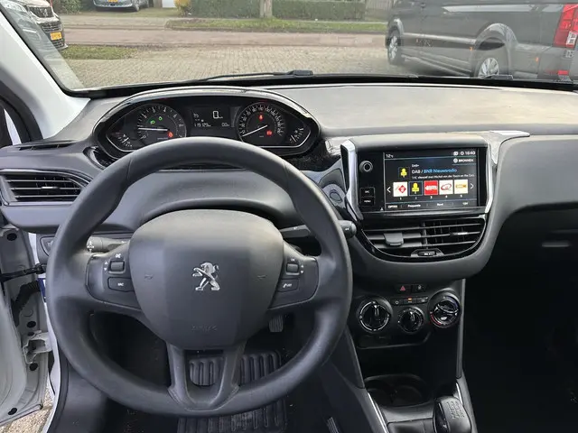 Peugeot 208 1.2 Blue Lion 82 PK 2018 Benzine 11