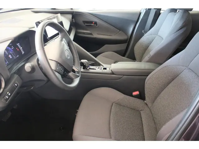 Toyota C-HR 1.8 Hybrid 140 Active 2024 Hybride Benzine 13