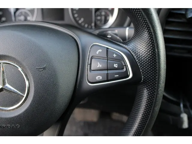 Mercedes-Benz Vito 116 CDI Lang 2021 Diesel 18