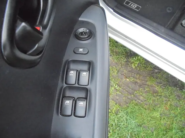 Hyundai i10 1.0 Black pack , Airco, NL-auto. 2013 Benzine 4