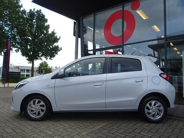 Mitsubishi Space Star 1.2 Dynamic AUTOMAAT 2023 Benzine 6