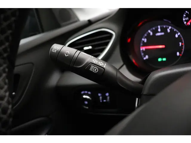 Opel Grandland X 1.2 Turbo Business + 2019 Benzine 28