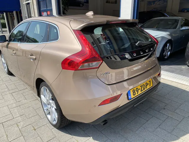 Volvo V40 1.6 T3 Momentum 2012 Benzine 4