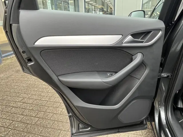 Audi Q3 1.4 TFSI CoD Sport Advance Sport 2018 Benzine 18