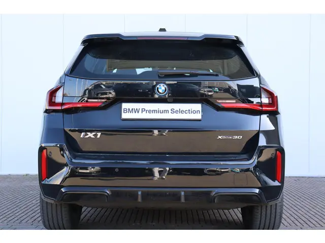 BMW iX1 xDrive30 67 kWh 2024 Elektrisch 6
