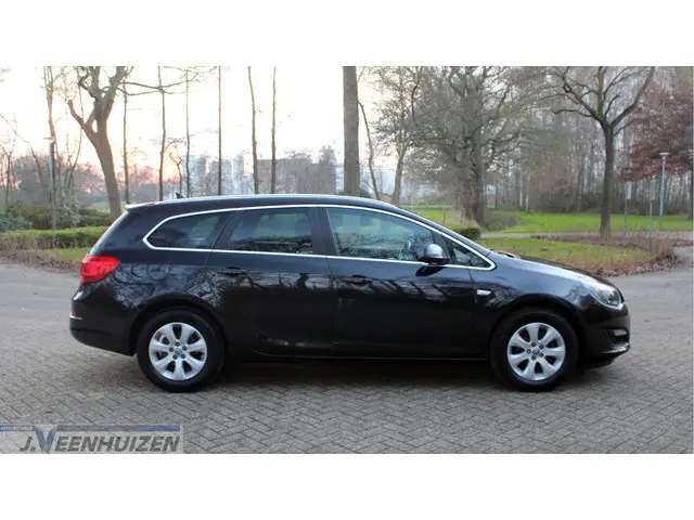 Opel Astra Sports Tourer 1.4 Turbo Blitz 2015 Benzine 8
